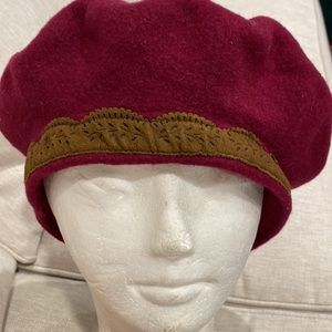 Parkhurst beret made in Canada burgundy wool leather rim